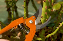 Bahco P110-23F 25mm Bypass Secateurs With Stamped/Pressed Steel Handle -Plant Supply Store bahco p110 23f 25mm bypass secateurs with stampedpressed steel handle 3 86390.1707181937
