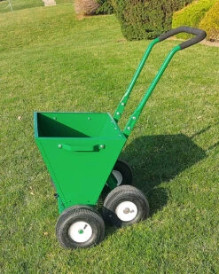 Mini Topper Topdresser 68 Litre, 600mm Width -Plant Supply Store mini topper 20221122 133113 39310.1669767016